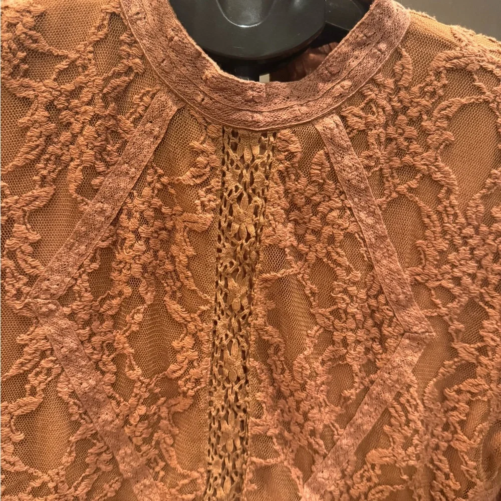 American Eagle Outfitters Lace Blouse in Tan - Picture 2 of 10